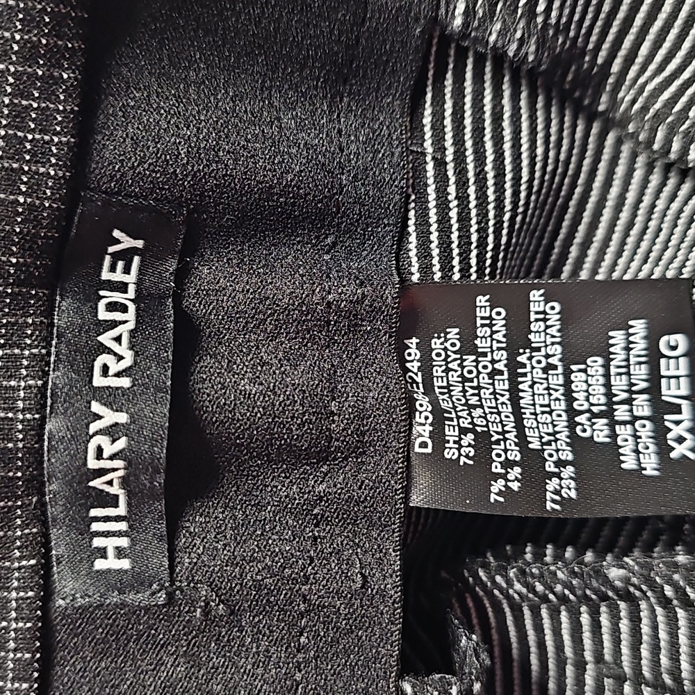 Hilary Radley Black Stretch Cropped Pants - Picture 4 of 4